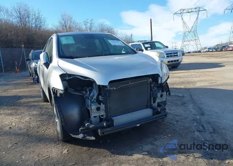 2015 Chevrolet Trax 1Ls z USA, uszkodzony, nr VIN KL7CJPSB7FB182632